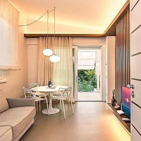 Sea Holidays Apartment マリーナ・ディ・ピエトラサンタ エクステリア 写真