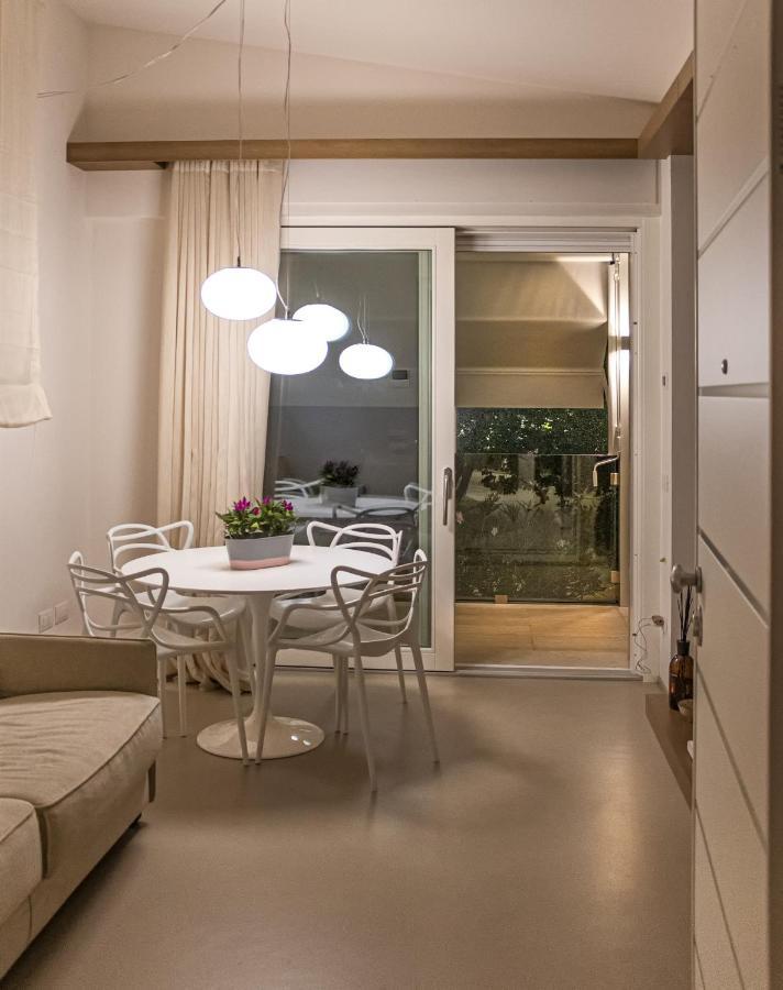 Sea Holidays Apartment マリーナ・ディ・ピエトラサンタ エクステリア 写真